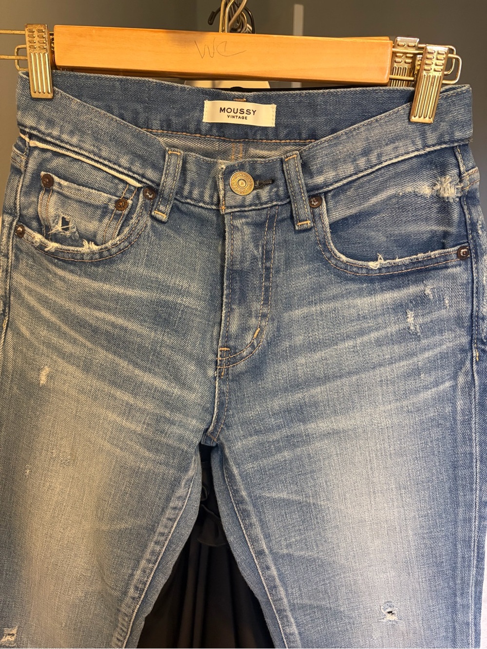 Moussy Light Blue Cropped Distressed Jeans - Picture 7 of 12